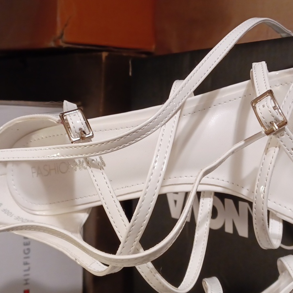 Heels - Picture 3 of 9